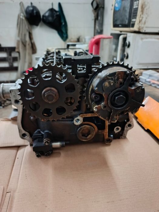 Головка 2TR Toyota PRADO 120 2.7 полный комплект