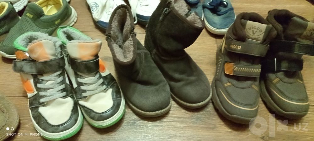 Зимние сапоги на мальчика 9-10лет