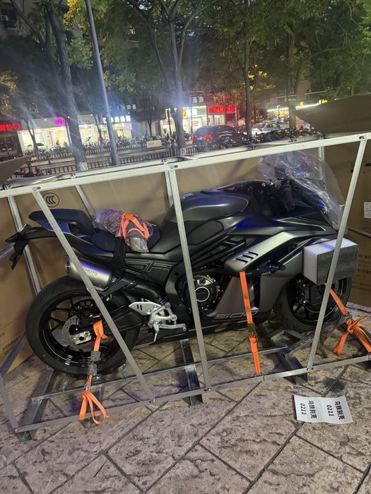 CFMoto 500SR 2026 серый и белый