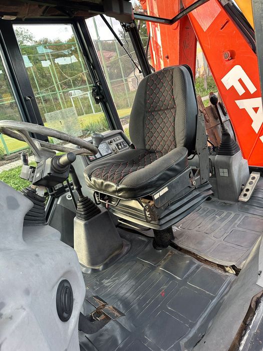 Buldoexcavator FAI Komatsu