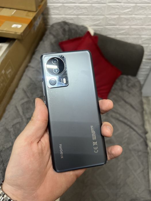 Продам смартфон Xiaomi 13 lite