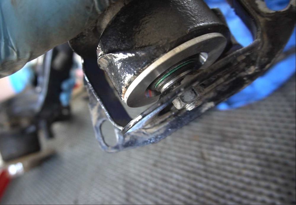 Шарнири Задни Шенкели Е36 Е46