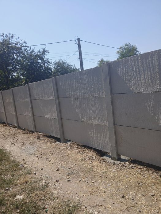 Vând gard din beton