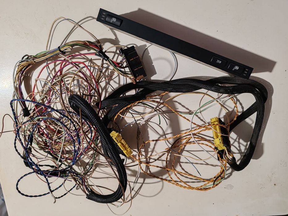 Конзола за BMW e39