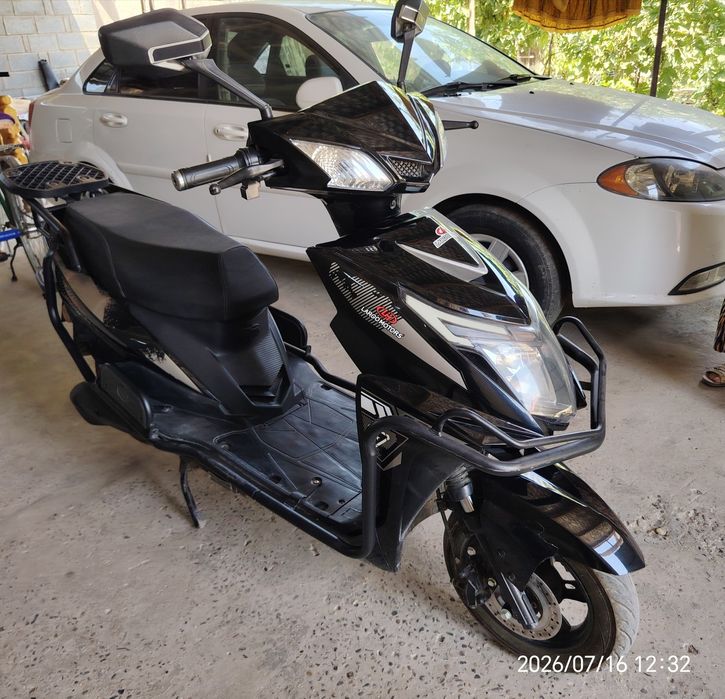 Скутер (Skuter) Largo motors