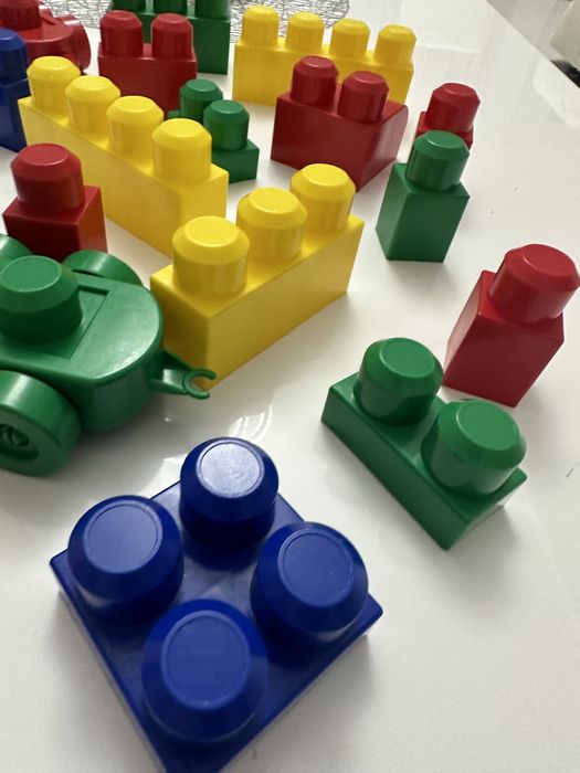 Lego cu piese mari
