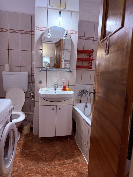 Vand apartament 2 camere decomandat