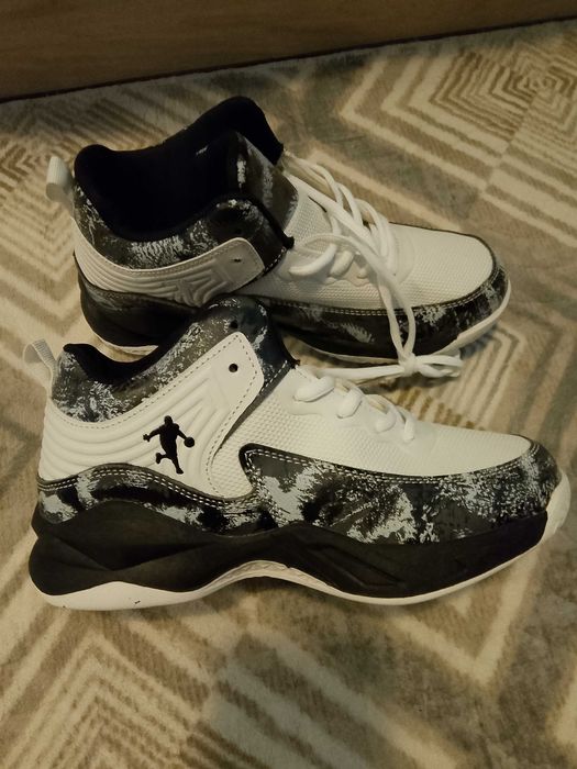 Есенно зимни маратонки