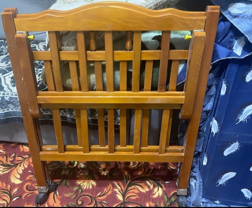 Детская кроватка