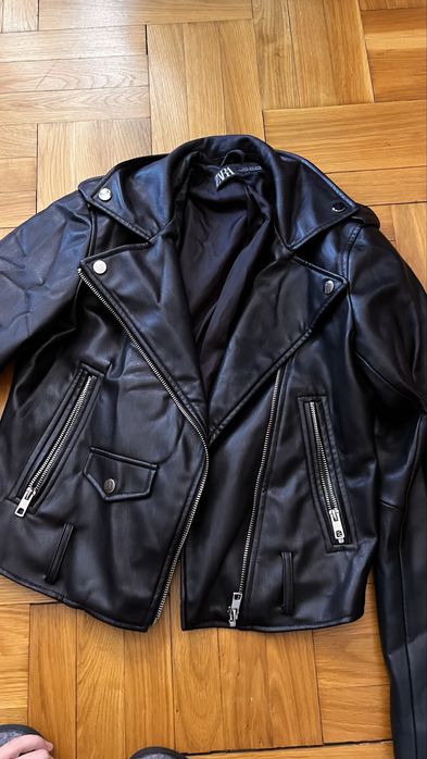 Кожено яке от Zara