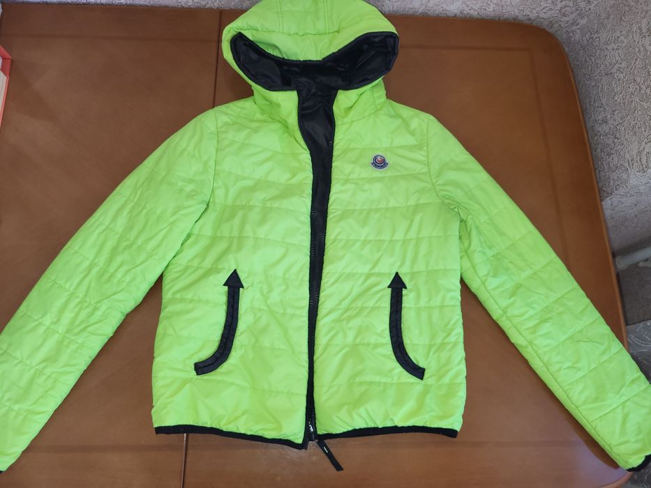 Продам куртку весна-осень