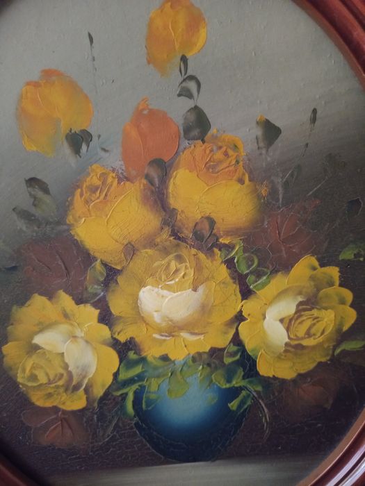 Овална антикварна картина