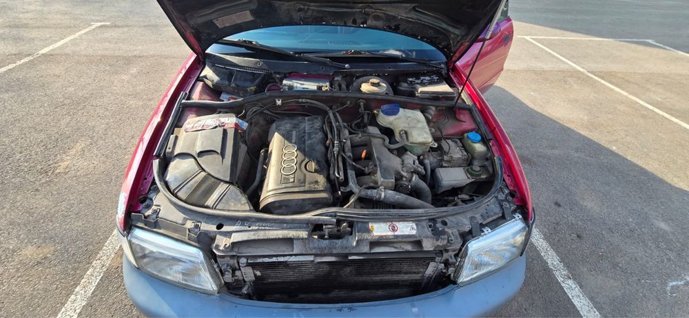 Продаю машину ауди а 4