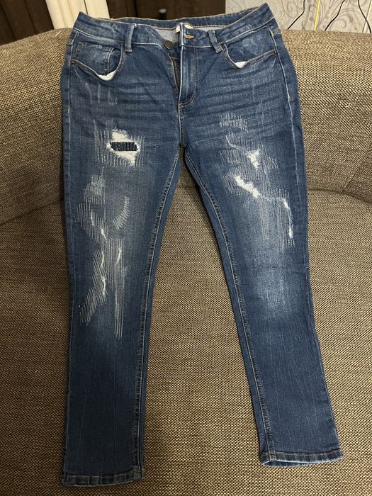 Джинсы на 46-48 размеры , разные!