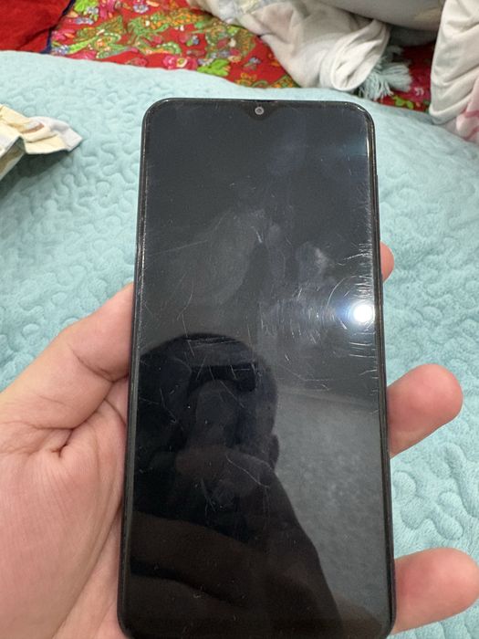 Samsung A20 в хорошем состояний