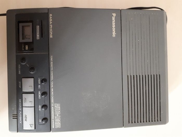 Ретро телефонен секретар Panasonic KXT500.