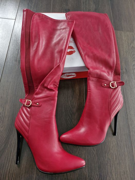 Cizme Roșii noi de vanzare