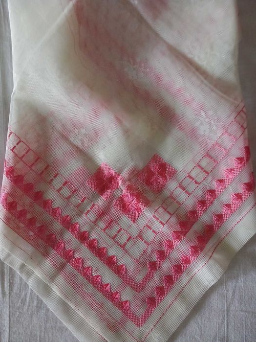 3 карета ръчна бродерия- тюл