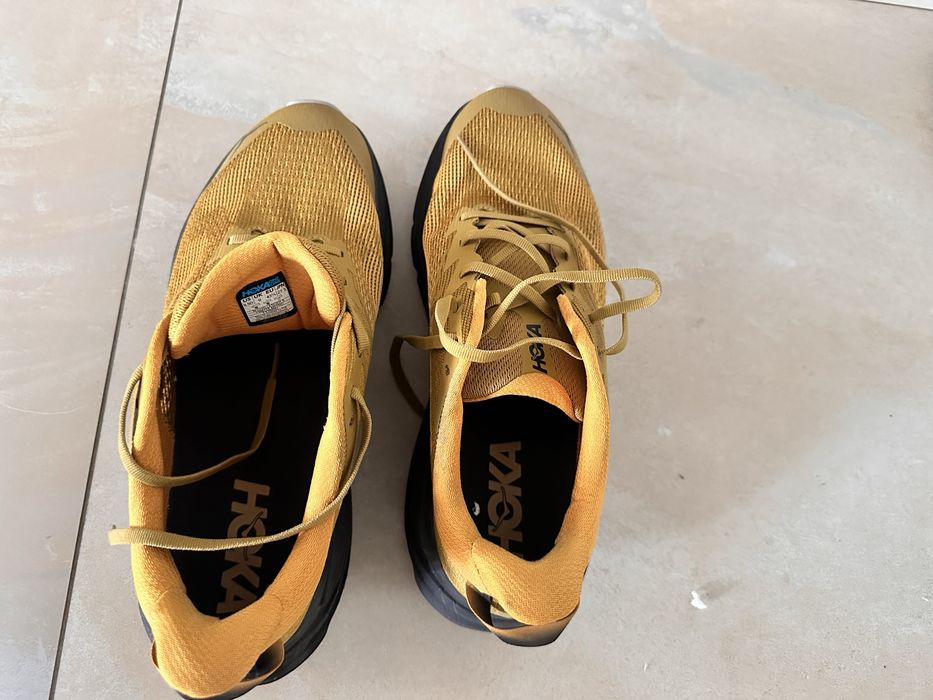 Hoka Challenger 8