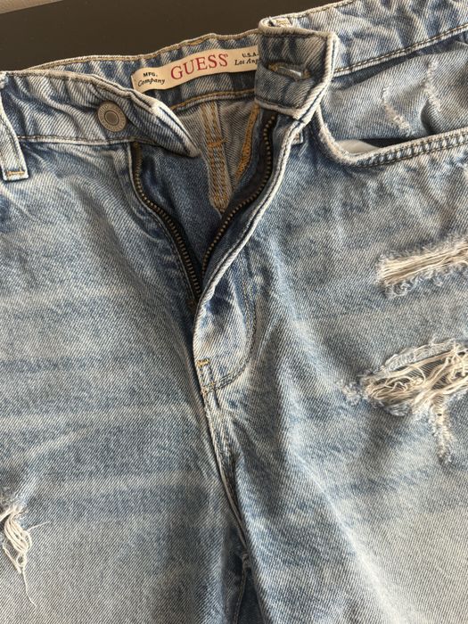 Оригинални къси панталони Guess . Размер 25.