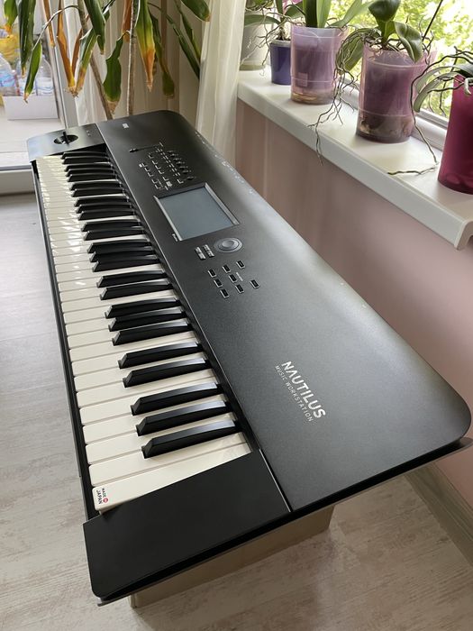 Korg/Корг Nautilus 61 Синтезатор