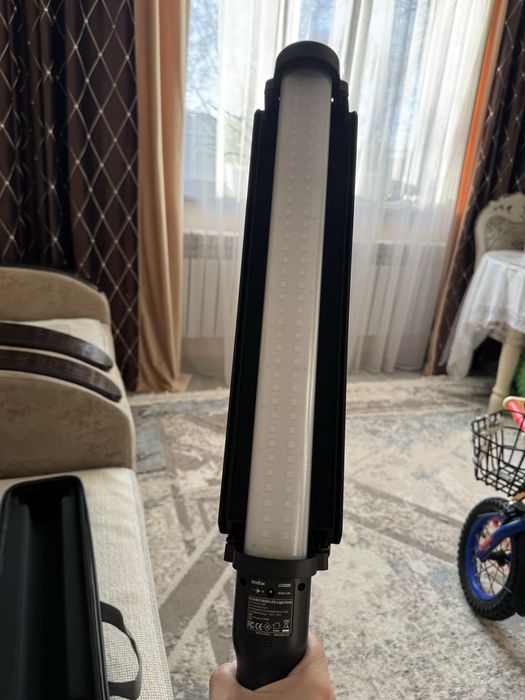 Продам постоянный свет Godox lc500r