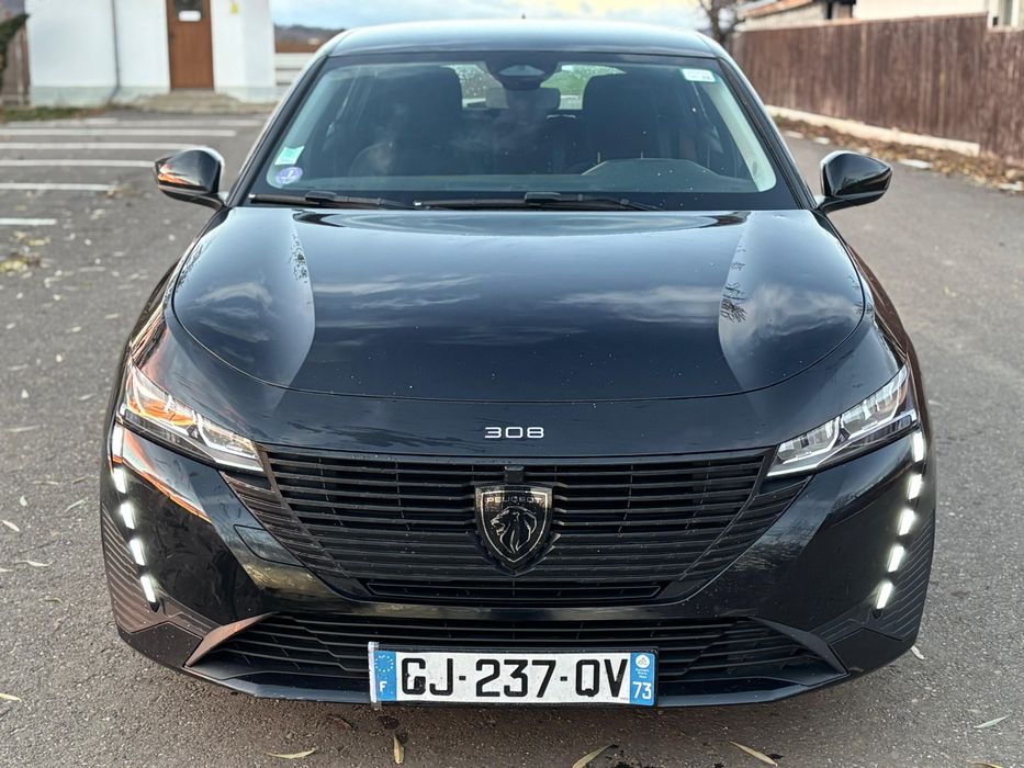 Vand Peugeot 308 2022 1.2i automat