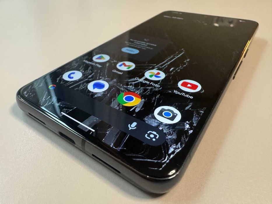 Google / Pixel 8 Pro 128+12 / Obsidian
