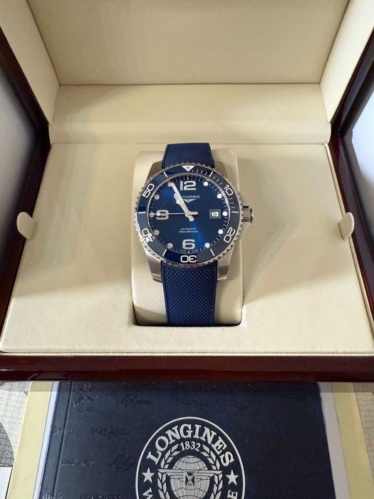 Часы Longines швейцарские.