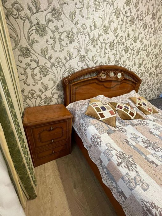 Продам срочно спальный гарнитур