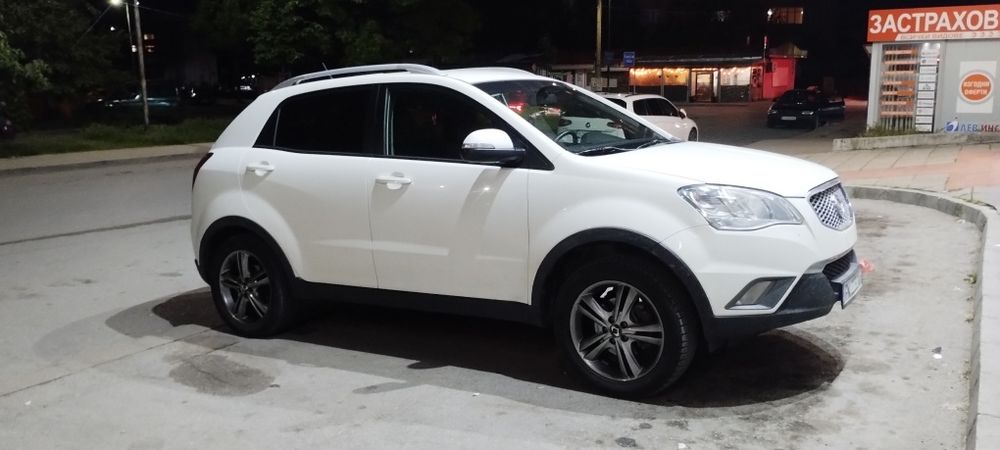 Ssang Yong Korando  2,0  E - XGI