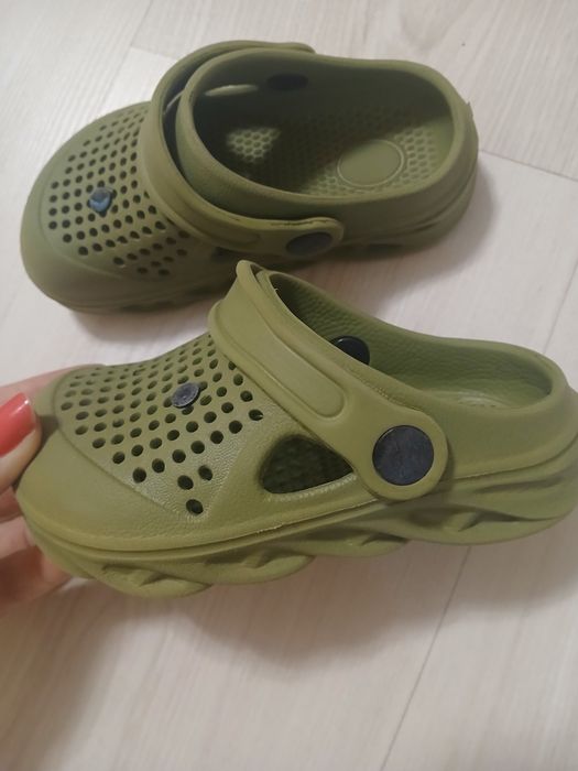 Детски зелени чехли