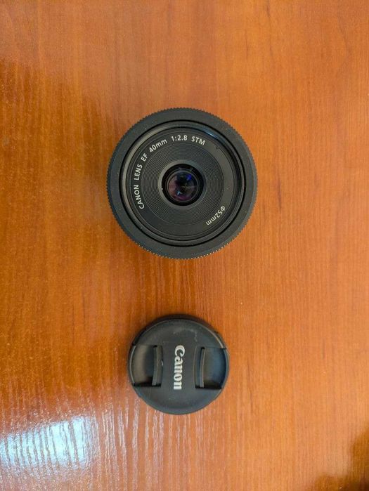 Объектив Canon EF 40mm f/2.8 STM