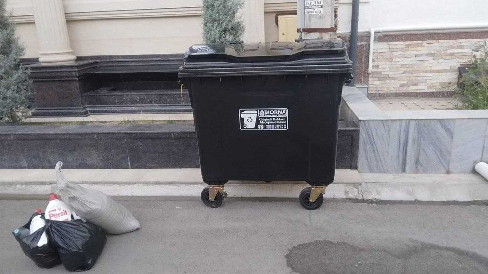 Мусорный бак  1100л Оценковенный и Пластик и Метал
