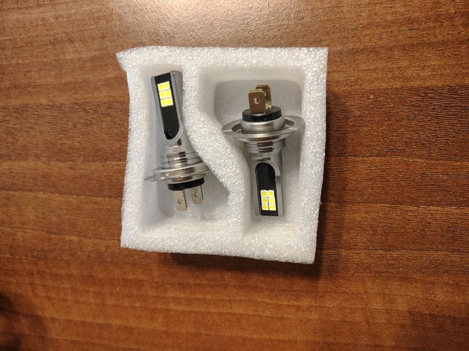 Set 2 becuri led H7
