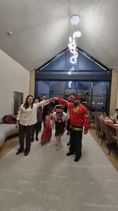 Ведущая тамада праздников