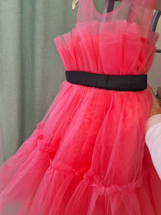 Платье для девочки нарядное