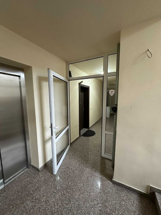 Дава се под наем Тристаен апартамент в Пловдив, Център - 85 кв.м за 714 € - Снимка #16