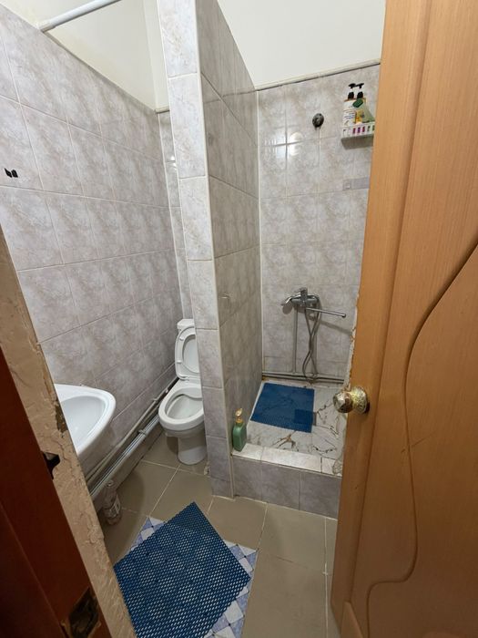 Бірге тұруға 1 немесе 2 адам керек