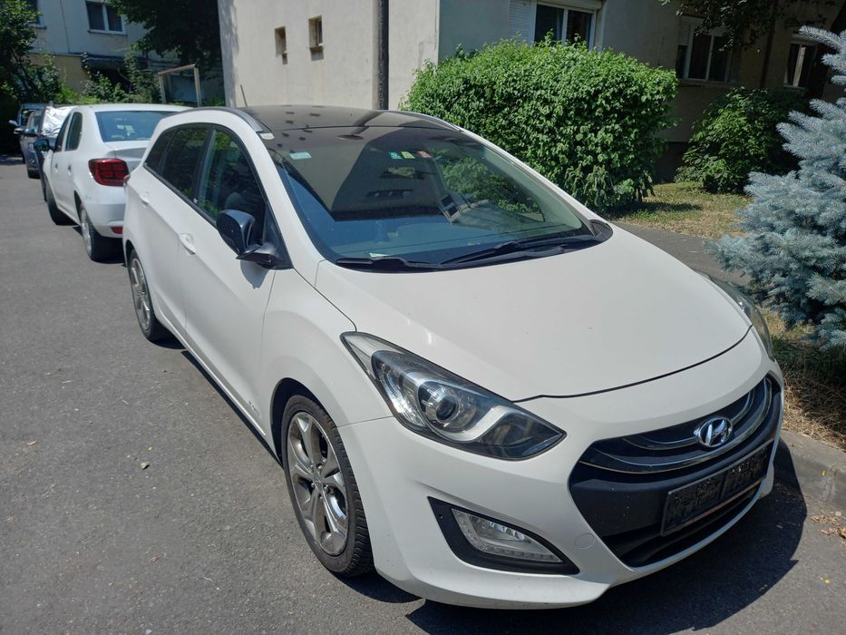 HYUNDAI i30