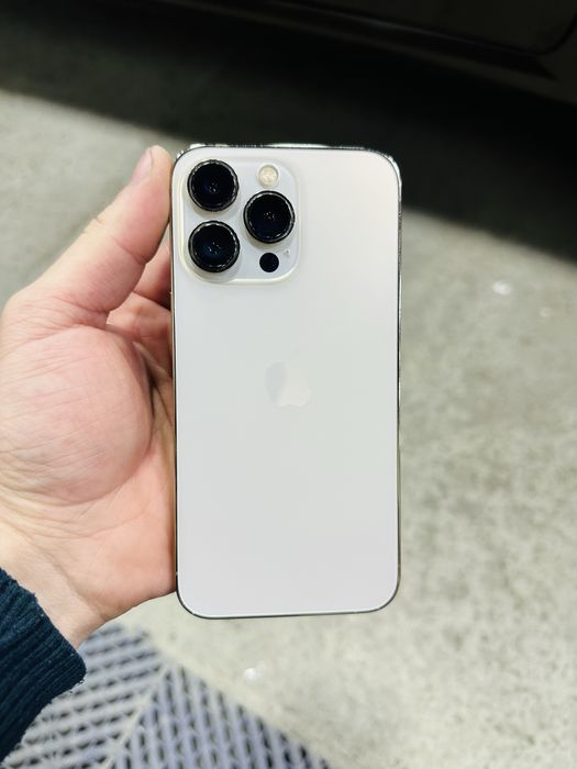 iphone 13pro ochilmagan radnoy holatda