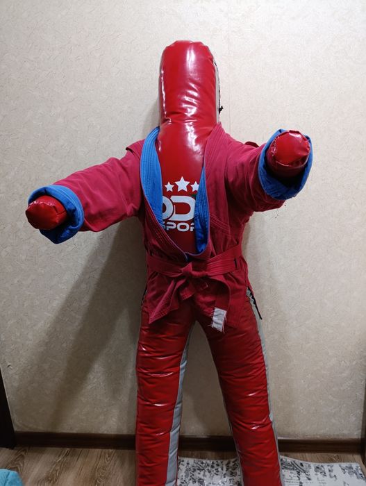 Манекен для борьбы и бокса. Чучело