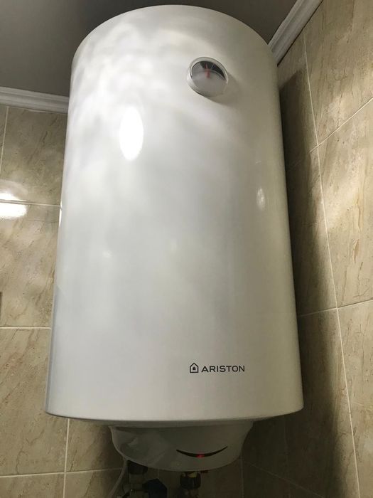 Продам Ariston на запчасти