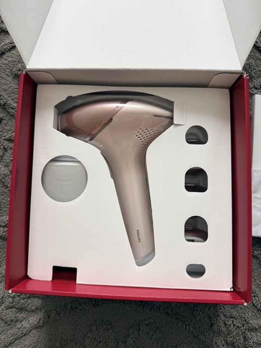 Epilator IPL Philips Lumea Seria 9900 BRI977/00, 450000 de impulsuri