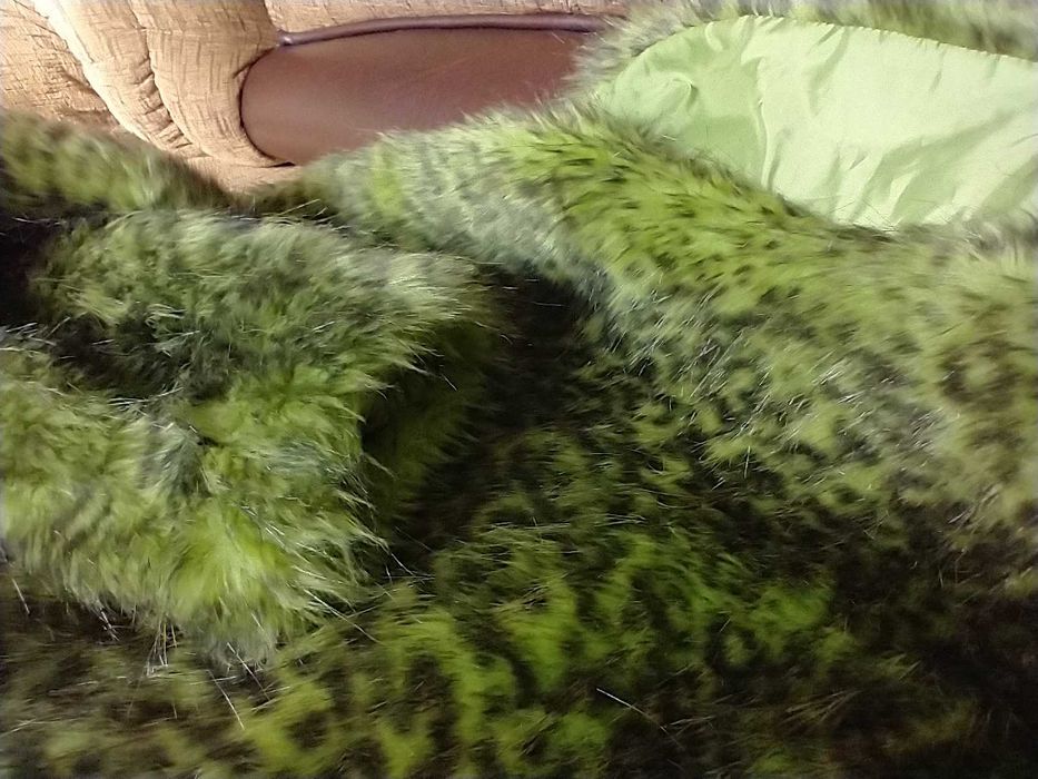 Jacheta imitatie blana leopard, verde/negru, captusita CA NOUA -365lei