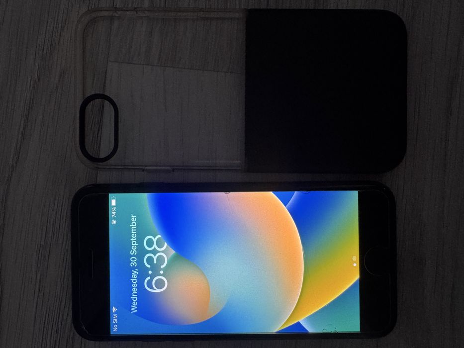 iPhone 8 100% 64GB