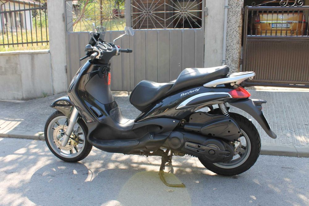 Скутер Piaggio Beverli 400ie Tourer
