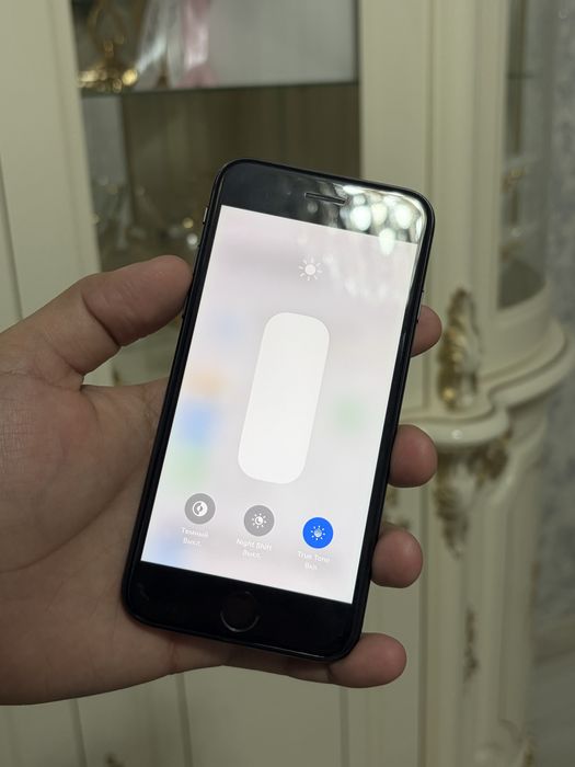 Iphone Se 2020 64 gb идеал сост