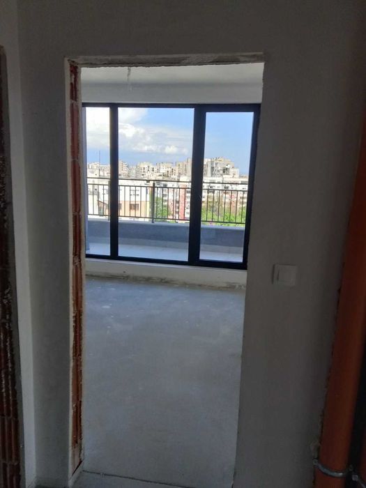 Продава се Двустаен апартамент в Пловдив, Тракия - 100 кв.м за 1330 €/кв.м - Снимка #3