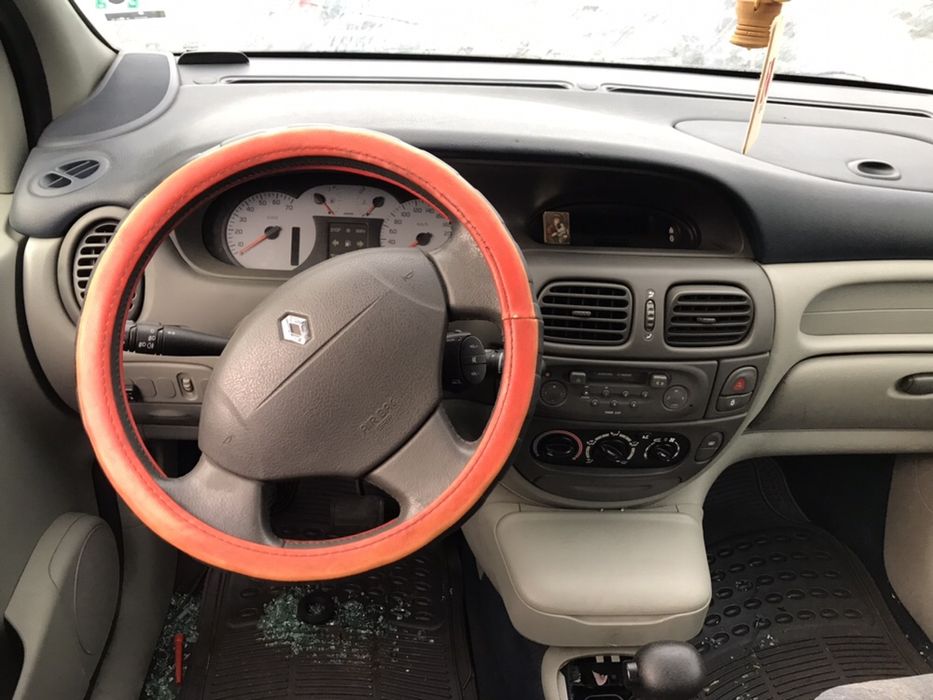 Renault scenik 2.0 16v 140кс 2000г На Части